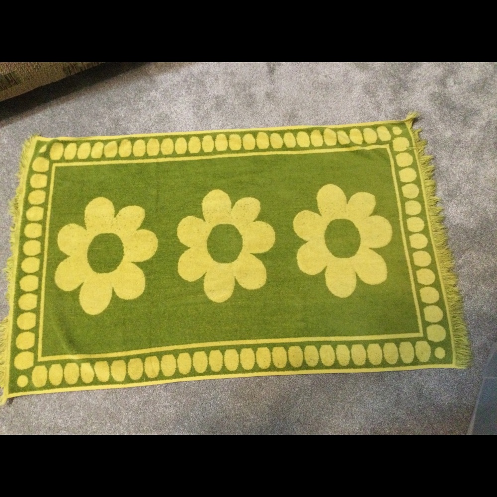 Vintage cannon royal family Mill co hand towel